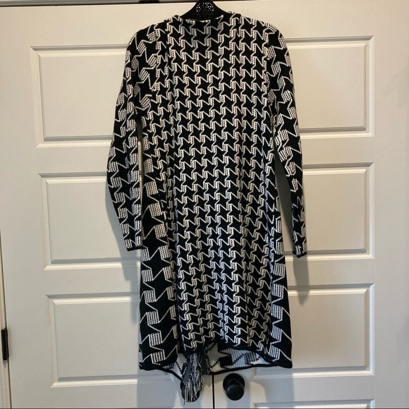 Fever Black and White Long Wrap Fringe Comfy Open Cardigan Sweater Size Large - Picture 3 of 7